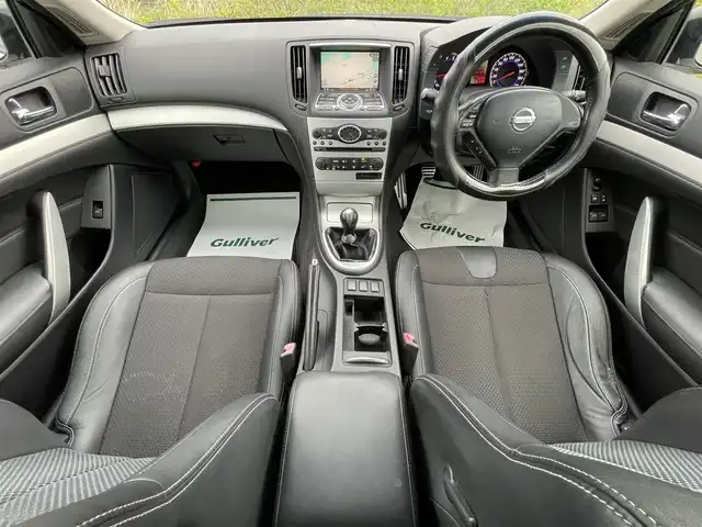日産 スカイライン 370GT Type S 青森県 2009(平21)年 15.1万km クリスタルホワイトパール FR駆動/6速MT/純正HDDナビ/　 AM/FM/BT/CFカード/CD/DVD/AUX/アナログTV/バックカメラ/HIDオートライト/フォグランプ/パワーシート/純正19インチアルミホイール/スマートキー/スタッドレスタイヤ付き社外アルミホイール保管/　 (225/50/R18)