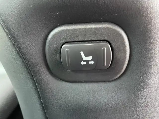 日産 スカイライン 370GT Type S 青森県 2009(平21)年 15.1万km クリスタルホワイトパール FR駆動/6速MT/純正HDDナビ/　 AM/FM/BT/CFカード/CD/DVD/AUX/アナログTV/バックカメラ/HIDオートライト/フォグランプ/パワーシート/純正19インチアルミホイール/スマートキー/スタッドレスタイヤ付き社外アルミホイール保管/　 (225/50/R18)