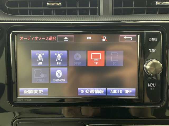 トヨタ アクア クロスオーバー 秋田県 2017(平29)年 3.5万km ベージュ 純正ナビ/　(CD/Bluetooth/FM/AM/フルセグテレビ)/バックカメラ/ＥＴＣ/ルーフレール/衝突被害軽減システム/横滑り防止装置/レーンキープアシスト/純正フロアマット/革巻きステアリング/レザーシート/純正アルミホイール/サイドバイザー/オートハイビーム/オートライト/スペアキー/スマートキー/オートエアコン/ECOモード/EVモード/ウインカーミラー/ステアリングリモコン/プッシュスタート