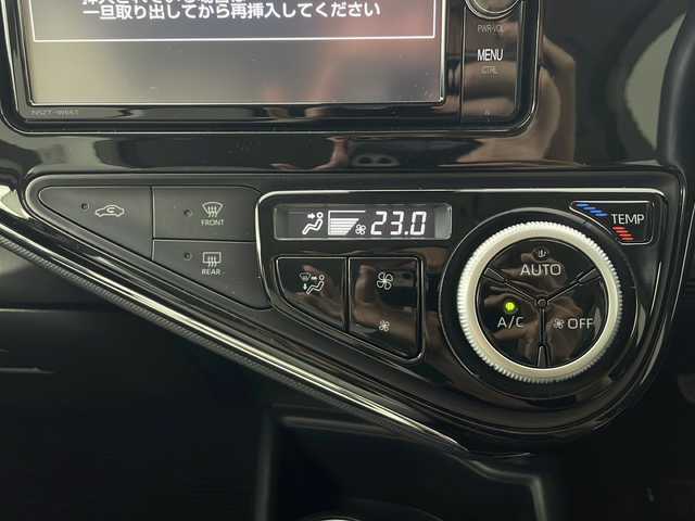 トヨタ アクア クロスオーバー 秋田県 2017(平29)年 3.5万km ベージュ 純正ナビ/　(CD/Bluetooth/FM/AM/フルセグテレビ)/バックカメラ/ＥＴＣ/ルーフレール/衝突被害軽減システム/横滑り防止装置/レーンキープアシスト/純正フロアマット/革巻きステアリング/レザーシート/純正アルミホイール/サイドバイザー/オートハイビーム/オートライト/スペアキー/スマートキー/オートエアコン/ECOモード/EVモード/ウインカーミラー/ステアリングリモコン/プッシュスタート