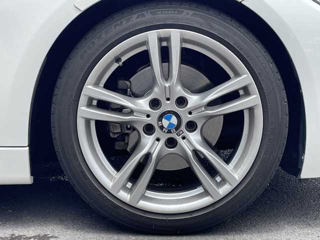ＢＭＷ ３２０ｄ ツーリング Mスポーツ 大分県 2014(平26)年 4.2万km アルピンホワイトⅢ 純正18インチアルミホイール/純正フロアマット/純正ETC/純正ナビ/Bluetooth/オートライト/レーンキープアシスト/衝突被害軽減ブレーキ/バックカメラ/MTモード付きAT