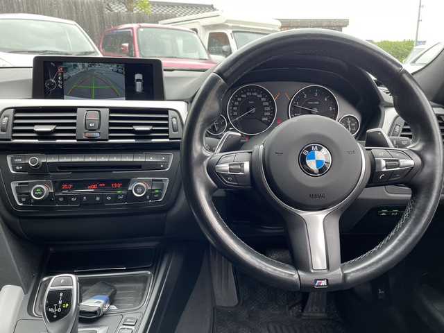 ＢＭＷ ３２０ｄ ツーリング Mスポーツ 大分県 2014(平26)年 4.2万km アルピンホワイトⅢ 純正18インチアルミホイール/純正フロアマット/純正ETC/純正ナビ/Bluetooth/オートライト/レーンキープアシスト/衝突被害軽減ブレーキ/バックカメラ/MTモード付きAT