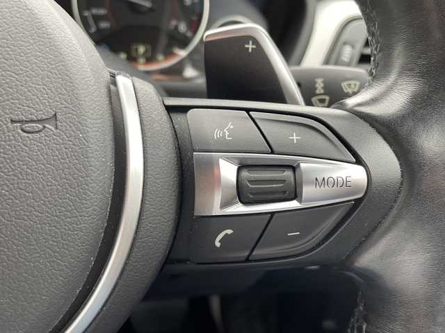 ＢＭＷ ３２０ｄ ツーリング Mスポーツ 大分県 2014(平26)年 4.2万km アルピンホワイトⅢ 純正18インチアルミホイール/純正フロアマット/純正ETC/純正ナビ/Bluetooth/オートライト/レーンキープアシスト/衝突被害軽減ブレーキ/バックカメラ/MTモード付きAT