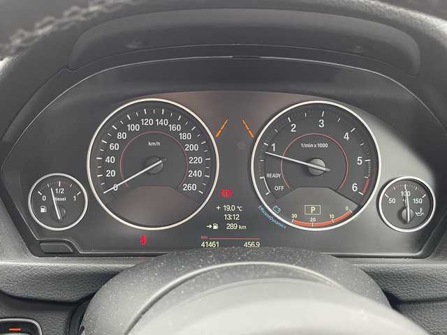 ＢＭＷ ３２０ｄ ツーリング Mスポーツ 大分県 2014(平26)年 4.2万km アルピンホワイトⅢ 純正18インチアルミホイール/純正フロアマット/純正ETC/純正ナビ/Bluetooth/オートライト/レーンキープアシスト/衝突被害軽減ブレーキ/バックカメラ/MTモード付きAT