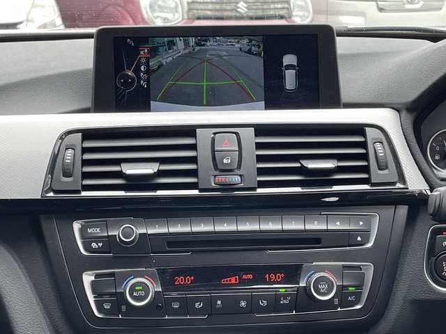 ＢＭＷ ３２０ｄ ツーリング Mスポーツ 大分県 2014(平26)年 4.2万km アルピンホワイトⅢ 純正18インチアルミホイール/純正フロアマット/純正ETC/純正ナビ/Bluetooth/オートライト/レーンキープアシスト/衝突被害軽減ブレーキ/バックカメラ/MTモード付きAT