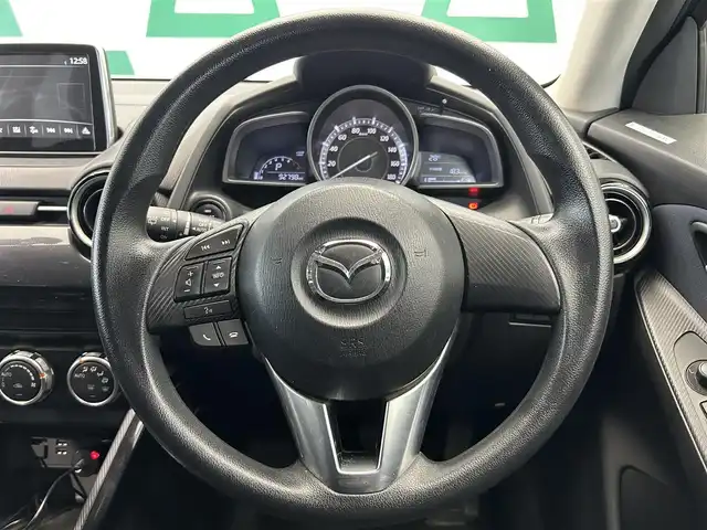 マツダ デミオ 13S 鹿児島県 2015(平27)年 9.3万km ディープクリスタルブルーマイカ 純正ナビ/(AUX/Bluetooth/AM/FM)/社外ETC/純正LEDヘッドライト/オートライト/MTモード付AT/社外前後ドライブレコーダー/アイドリングストップ/横滑り防止装置/衝突被害軽減システム/電格ミラー/純正フロアマット