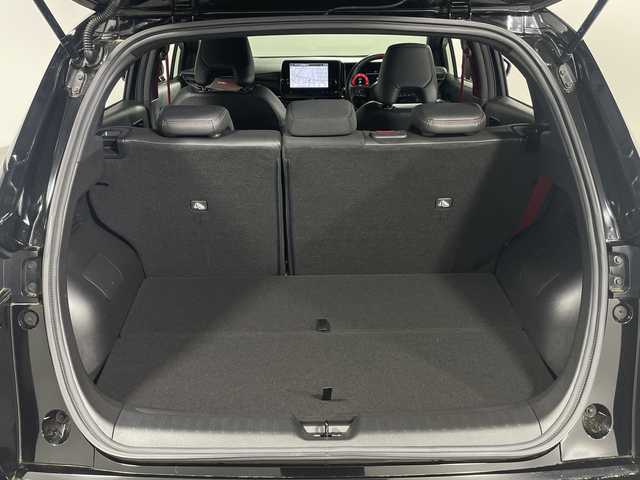 日産 オーラ ニスモ 神奈川県 2022(令4)年 2.2万km スーパーブラック 9インチ日産コネクトナビ　/NISMO ‐AM/FM/TV/BT/USB/AndroidAuto/AppleCarPlay　　/アラウンドビューモニター　/エマージェンシーブレーキ　/プロパイロット　/前後ソナー　/ワイヤレス充電　/インテリジェントルームミラー　/オートホールド　/ステアリングヒーター　/革巻きステアリング　/ウィンカーミラー　/前後ドラレコ