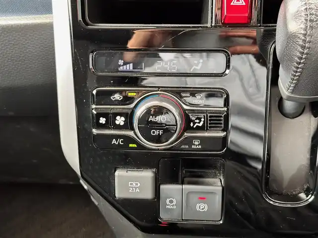 トヨタ ルーミー カスタムG－T 宮城県 2020(令2)年 2.9万km ブライトシルバーM コンフォートパッケージ/・シートヒーター（運転席/助手席）/・シートバックテーブル（運転席/助手席）/パノラミックビュー対応ナビレディパッケージ/・パノラミックビューモニター/・ステアリングスイッチ/＝＝＝/スマートアシスト/・衝突回避支援ブレーキ機能/・衝突警報/・車線逸脱警報機能/・ブレーキ制御付誤発進抑制機能/・先行車発進お知らせ機能/・アダプティブドライビングビーム/・アダプティブクルーズコントロール/・ふらつき警報/・サイドビューランプ/・コーナーセンサー/・路外逸脱警報/・標識認識機能/純正ナビ（NSZT-W68T）/・CD/DVD/・Bluetooth/・フルセグTV/ビルトインETC/ドライブレコーダー/ウェルカムパワースライドドア（運転席側/助手席側）/革巻きステアリング/電動パーキングブレーキ/ブレーキホールド/LEDヘッドランプ/フォグランプ/オートライト/スマートキー＆プッシュスタート/スペアキー/電動格納ミラー/純正15インチAW/純正フロアマット/Wエアバッグ