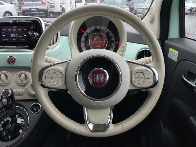 フィアット ５００ 1．2 ポップ 山梨県 2017(平29)年 4.3万km LATTE MENTA 純正ディスプレイオーディオ/Bluetooth/USB/AUX/ETC/CITYモード/半革/純正フロアマット/リモコンキー