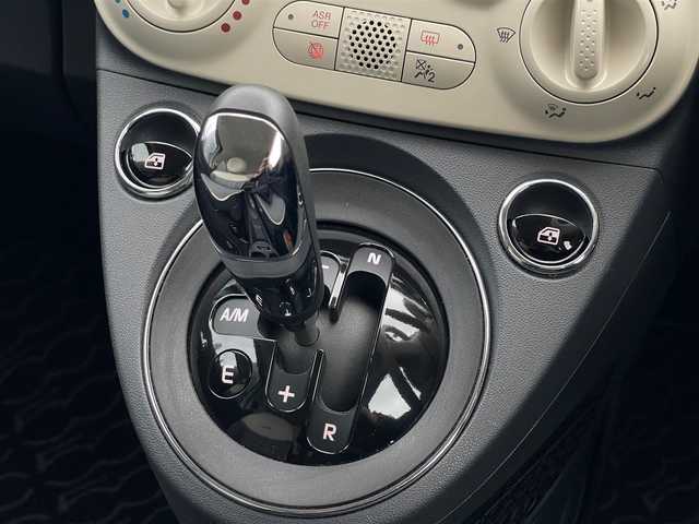 フィアット ５００ 1．2 ポップ 山梨県 2017(平29)年 4.3万km LATTE MENTA 純正ディスプレイオーディオ/Bluetooth/USB/AUX/ETC/CITYモード/半革/純正フロアマット/リモコンキー