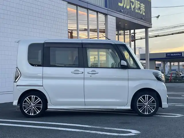 ダイハツ タント カスタム RS トップED SA Ⅲ 熊本県 2017(平29)年 8.8万km パールホワイトⅢ (株)IDOMが運営する【じしゃロン熊本店】の自社ローン専用車両になります。こちらは現金またはオートローンご利用時の価格です。自社ローンご希望の方は別途その旨お申付け下さい　/社外ナビ(AVN-R7W)/バックカメラ/フルセグテレビ/DVD/CD/Bluetooth接続/ETC/ハーフレザーシート/シートヒーター/両側パワースライドドア/LEDヘッドライト/オートマティックハイビーム/純正15インチアルミホイール/スマートキー