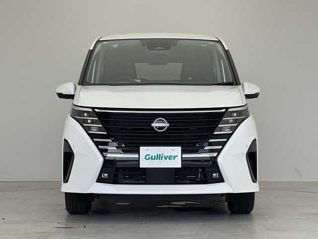 日産 セレナ e－パワー ハイウェイスター V 愛知県 2025(令7)年 0.1千km プリズムホワイト 登録済未使用車/プロパイロット/SOSコール/純正12.3型ディズプレイオーディオナビ/フリップダウンモニター/全方位カメラ/両側パワースライドドア/レーダークルーズコントロール/ハンズフリースライドドア/コーナーセンサー/純正アルミホイール/ETC2.0/ブラインドスポットモニター/LEDヘッドライト/インテリジェントミラー/リアオートエアコン/オートマチックハイビーム/ワイヤレス充電機/ドライブレコーダー/衝突軽減システム/フルセグ/Bluetooth/ステアリングスイッチ/スマートキー/プッシュスタート