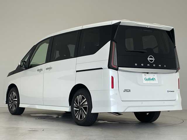 日産 セレナ e－パワー ハイウェイスター V 愛知県 2025(令7)年 0.1千km プリズムホワイト 登録済未使用車/プロパイロット/SOSコール/純正12.3型ディズプレイオーディオナビ/フリップダウンモニター/全方位カメラ/両側パワースライドドア/レーダークルーズコントロール/ハンズフリースライドドア/コーナーセンサー/純正アルミホイール/ETC2.0/ブラインドスポットモニター/LEDヘッドライト/インテリジェントミラー/リアオートエアコン/オートマチックハイビーム/ワイヤレス充電機/ドライブレコーダー/衝突軽減システム/フルセグ/Bluetooth/ステアリングスイッチ/スマートキー/プッシュスタート