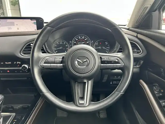 マツダ ＣＸ－３０ 20S Lパッケージ 静岡県 2022(令4)年 2.6万km ソウルレッドクリスタルM 純正8.8型ナビ/ＤＶＤ再生/フルセグＴＶ/３６０セーフティＰＫＧ/ＢＯＳＥサウンドシステム/全周囲カメラ/追従レーダークルーズ/ＨＤＭＩ接続/USB接続/ドラレコ/ＥＴＣ/電動リアゲート/メモリー機能付電動シート/黒革シート/ハンドルヒーター/シートヒーター/オートハイビーム/純正１８ＡＷ