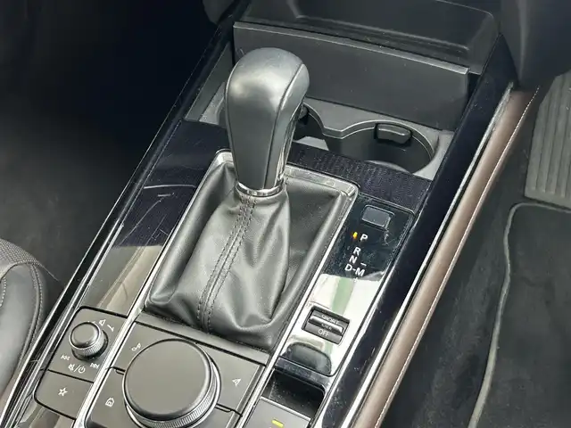 マツダ ＣＸ－３０ 20S Lパッケージ 静岡県 2022(令4)年 2.6万km ソウルレッドクリスタルM 純正8.8型ナビ/ＤＶＤ再生/フルセグＴＶ/３６０セーフティＰＫＧ/ＢＯＳＥサウンドシステム/全周囲カメラ/追従レーダークルーズ/ＨＤＭＩ接続/USB接続/ドラレコ/ＥＴＣ/電動リアゲート/メモリー機能付電動シート/黒革シート/ハンドルヒーター/シートヒーター/オートハイビーム/純正１８ＡＷ