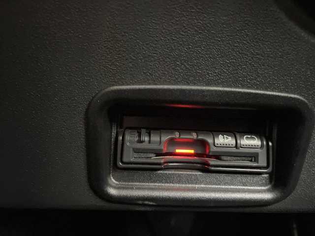 日産 デュアリス 20G FOUR 道央・札幌 2011(平23)年 11.3万km スーパーブラック ・４WD/・ガラスルーフ/・純正HDDディーラーナビ/・DVD.CD.Bluetooth/・フルセグ/・HIDライト/オートライト/・スマートキーx２/・ETC/・スタッドレスタイヤ積込