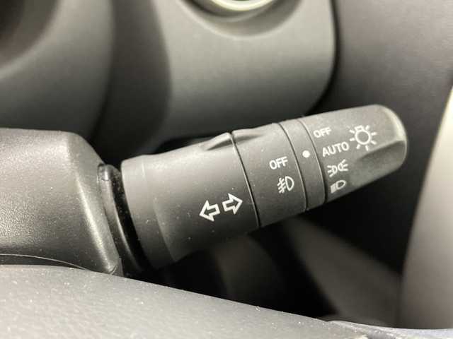 日産 デュアリス 20G FOUR 道央・札幌 2011(平23)年 11.3万km スーパーブラック ・４WD/・ガラスルーフ/・純正HDDディーラーナビ/・DVD.CD.Bluetooth/・フルセグ/・HIDライト/オートライト/・スマートキーx２/・ETC/・スタッドレスタイヤ積込