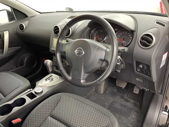 日産 デュアリス 20G FOUR 道央・札幌 2011(平23)年 11.3万km スーパーブラック ・４WD/・ガラスルーフ/・純正HDDディーラーナビ/・DVD.CD.Bluetooth/・フルセグ/・HIDライト/オートライト/・スマートキーx２/・ETC/・スタッドレスタイヤ積込