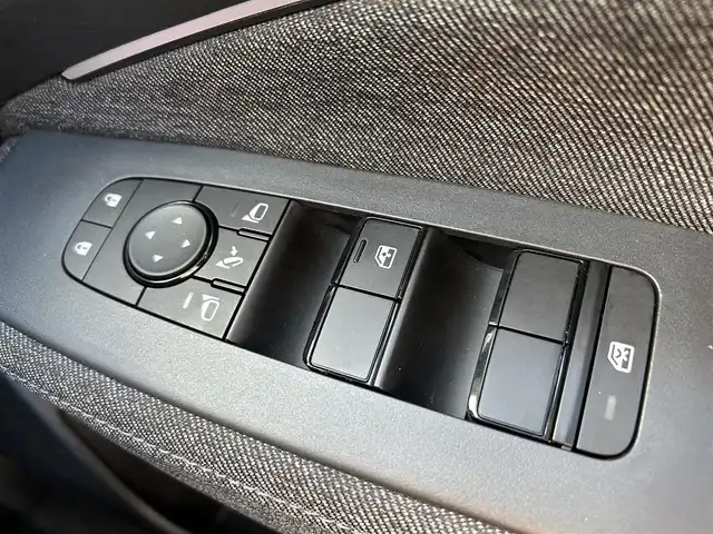 日産 オーラ G レザーエディション 滋賀県 2022(令4)年 0.6万km オーロラフレアブルーパール 純正メモリナビ/(フルセグ CD Bluetooth)/アラウンドビューモニター/インテリジェントブレーキサポート/レザーシート/シートヒーター/革巻きステアリング/ステアリングリモコン/ステアリングヒーター/ドライブレコーダー/電動パーキングブレーキ/オートブレーキホールド/プッシュスタート/スマートキー/電動格納ミラー/ウインカーミラー/ドアバイザー/純正フロアマット