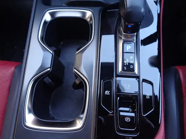 レクサス ＮＸ 350h Fスポーツ 鹿児島県 2023(令5)年 4.7万km ホワイトノーヴァガラスフレーク ワンオーナー/14インチディスプレイオーディオプラス/ナビ、フルセグ、BTオーディオ、CD、DVD/パノラミックビューカメラ/赤/黒コンビレザーシート/前席左右ベンチレーションエアシート/運転席シートメモリー/ステアリングヒーター/ヘッドアップディスプレイ/レーダークルーズコントロール/ビルトインETC2.0/サンルーフ/100V電源、USB×2口/カードキー、スマートキー2個あり/取説、保証書あり