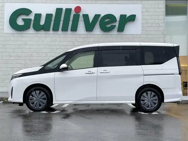 日産 セレナ X 宮崎県 2023(令5)年 0.5万km ホワイト 純正SDナビ/（AM/FM/BT)/フルセグTV/ステアリングスイッチ/プロパイロッド/パドルシフト/アイドリングストップ/プッシュスタート/ETC