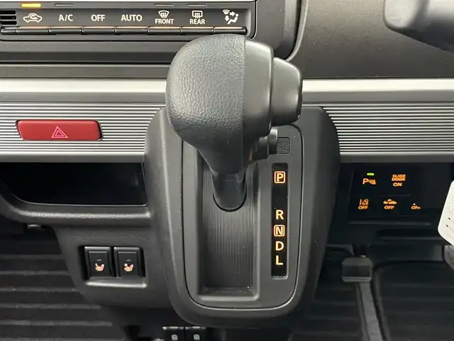 スズキ スペーシア ギア HYBRID XZ 愛知県 2022(令4)年 1.3万km オフブルーメタリック/ガンメタリック2トーンルーフ 純正９インチナビ/ヘッドアップディスプレイ/アラウンドビューモニター/デュアルカメラ/パーキングセンサー/両側パワースライドドア/LEDオートライト/フォグランプ/ETC/シートヒーター/レーダークルーズコントロール/フルセグTV/DVD/純正アルミホイール/禁煙車