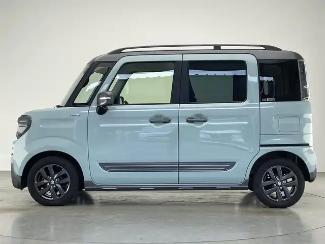 スズキ スペーシア ギア HYBRID XZ 愛知県 2022(令4)年 1.3万km オフブルーメタリック/ガンメタリック2トーンルーフ 純正９インチナビ/ヘッドアップディスプレイ/アラウンドビューモニター/デュアルカメラ/パーキングセンサー/両側パワースライドドア/LEDオートライト/フォグランプ/ETC/シートヒーター/レーダークルーズコントロール/フルセグTV/DVD/純正アルミホイール/禁煙車