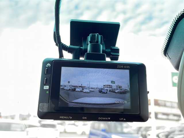 トヨタ セルシオ Cタイプ 徳島県 1998(平10)年 13.1万km ホワイトパールマイカ GPS　VOICEナビ/ETC/D・N席パワーシート/D・N席シートヒーター/合皮シート/純正16インチアルミホイール/キセノンヘッドライト/前後ドライブレコーダー/純正フロアマット/電動リアゲート/リモコンキー/取扱説明書/新車時保証書