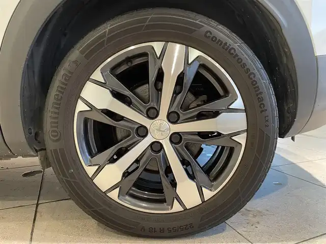 プジョー ３００８ ブルー HDi スペシャルED 愛知県 2018(平30)年 4.6万km パール パノラミックスライディングルーフ　/純正ディスプレイオーディオ　/バックカメラ　/サイドカメラ　/Ｂｌｕｅｔｏｏｔｈ　/ミラーリンク　/ワイヤレスチャージ　/ＡＣＣ　/ＬＫＡ　/ＢＳＭ　/インテリジェントセーフティー　/ＥＴＣ/インテリジェントオートライト/パーキングセンサー/ハーフレザー/パワーバックドア/プッシュスタート/アイドリングストップ