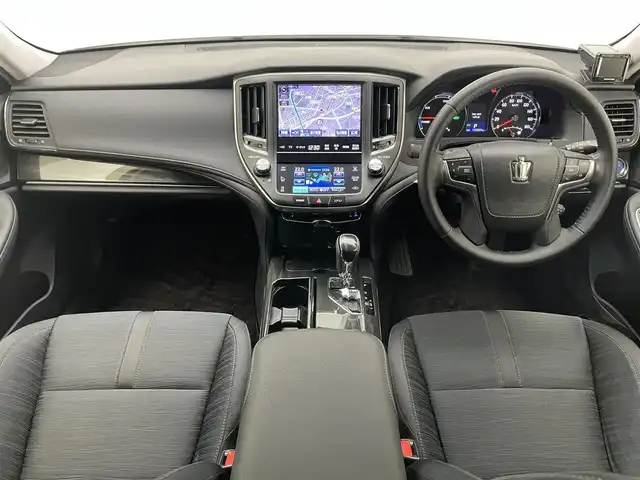 トヨタ クラウン ハイブリッド アスリートS 愛知県 2013(平25)年 12.6万km ホワイトパールクリスタルシャイン 純正8インチナビ/パワーシート/シートヒーター/クルーズコントロール/ETC/ドライブレコーダー/パワーバックドア/ステアリングヒーター/DVD/フルセグTV/オートライト/フォグランプ/純正アルミホイール/バックカメラ/純正フロアマット/カーテンエアバック/禁煙車