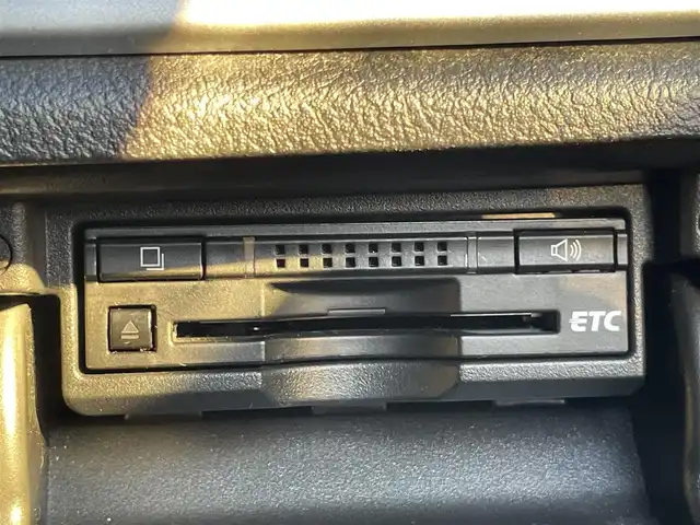 トヨタ クラウン ハイブリッド アスリートS 愛知県 2013(平25)年 12.6万km ホワイトパールクリスタルシャイン 純正8インチナビ/パワーシート/シートヒーター/クルーズコントロール/ETC/ドライブレコーダー/パワーバックドア/ステアリングヒーター/DVD/フルセグTV/オートライト/フォグランプ/純正アルミホイール/バックカメラ/純正フロアマット/カーテンエアバック/禁煙車