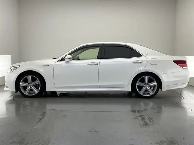 トヨタ クラウン ハイブリッド アスリートS 愛知県 2013(平25)年 12.6万km ホワイトパールクリスタルシャイン 純正8インチナビ/パワーシート/シートヒーター/クルーズコントロール/ETC/ドライブレコーダー/パワーバックドア/ステアリングヒーター/DVD/フルセグTV/オートライト/フォグランプ/純正アルミホイール/バックカメラ/純正フロアマット/カーテンエアバック/禁煙車