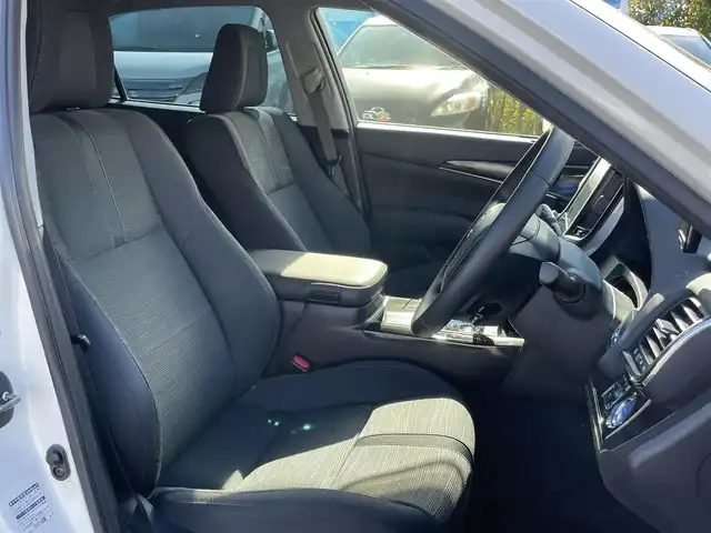 トヨタ クラウン ハイブリッド アスリートS 東京都 2013(平25)年 12.6万km ホワイトパールクリスタルシャイン (株)IDOMが運営する【じしゃロン昭島店】の自社ローン対象車両になります。こちらは現金ご利用時の価格です。自社ローンご希望の方は別途その旨お申付け下さい。					純正8インチナビ/パワーシート/シートヒーター/クルーズコントロール/ETC/ドライブレコーダー/ステアリングヒーター/DVD/フルセグTV/オートライト/フォグランプ/純正アルミホイール/バックカメラ/純正フロアマット/カーテンエアバック/禁煙車