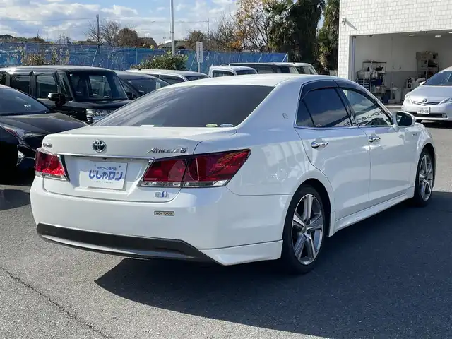 トヨタ クラウン ハイブリッド アスリートS 東京都 2013(平25)年 12.6万km ホワイトパールクリスタルシャイン (株)IDOMが運営する【じしゃロン昭島店】の自社ローン対象車両になります。こちらは現金ご利用時の価格です。自社ローンご希望の方は別途その旨お申付け下さい。					純正8インチナビ/パワーシート/シートヒーター/クルーズコントロール/ETC/ドライブレコーダー/ステアリングヒーター/DVD/フルセグTV/オートライト/フォグランプ/純正アルミホイール/バックカメラ/純正フロアマット/カーテンエアバック/禁煙車