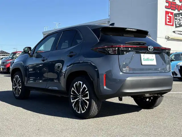 トヨタ ヤリスクロス ハイブリッド Z 大分県 2024(令6)年 0.2万km マッシブグレー ・ナビ(USB/Miracast)/・全方位カメラ/・フルセグテレビ/・プリクラッシュセーフティ/・ブラインドスポットモニター/・レーダークルーズコントロール/・オートハイビーム/・ステアリングヒーター/・ETC2.0/・運転席パワーシート/・シートヒーター/・ブレーキホールド/・スマートキー/・プッシュスタートボタン/・純正アルミホイール