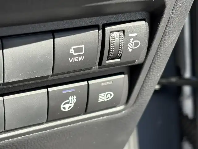 トヨタ ヤリスクロス ハイブリッド Z 大分県 2024(令6)年 0.2万km マッシブグレー ・ナビ(USB/Miracast)/・全方位カメラ/・フルセグテレビ/・プリクラッシュセーフティ/・ブラインドスポットモニター/・レーダークルーズコントロール/・オートハイビーム/・ステアリングヒーター/・ETC2.0/・運転席パワーシート/・シートヒーター/・ブレーキホールド/・スマートキー/・プッシュスタートボタン/・純正アルミホイール