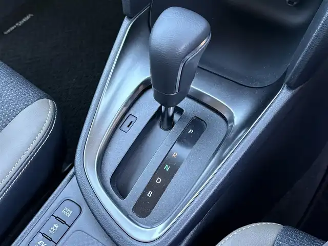 トヨタ ヤリスクロス ハイブリッド Z 大分県 2024(令6)年 0.2万km マッシブグレー ・ナビ(USB/Miracast)/・全方位カメラ/・フルセグテレビ/・プリクラッシュセーフティ/・ブラインドスポットモニター/・レーダークルーズコントロール/・オートハイビーム/・ステアリングヒーター/・ETC2.0/・運転席パワーシート/・シートヒーター/・ブレーキホールド/・スマートキー/・プッシュスタートボタン/・純正アルミホイール