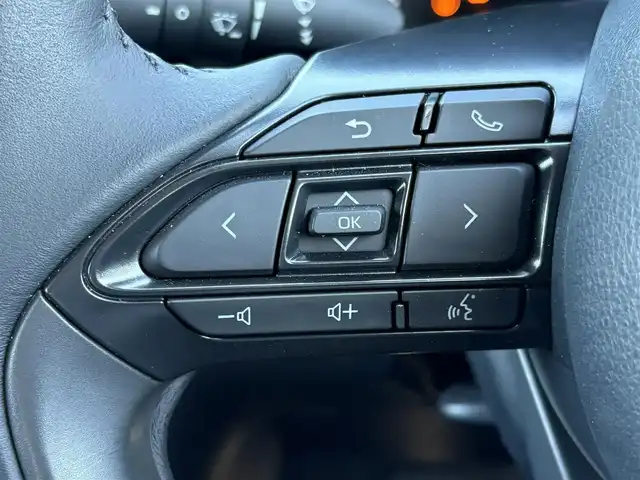 トヨタ ヤリスクロス ハイブリッド Z 大分県 2024(令6)年 0.2万km マッシブグレー ・ナビ(USB/Miracast)/・全方位カメラ/・フルセグテレビ/・プリクラッシュセーフティ/・ブラインドスポットモニター/・レーダークルーズコントロール/・オートハイビーム/・ステアリングヒーター/・ETC2.0/・運転席パワーシート/・シートヒーター/・ブレーキホールド/・スマートキー/・プッシュスタートボタン/・純正アルミホイール