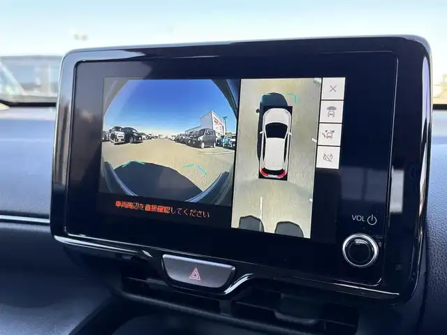 トヨタ ヤリスクロス ハイブリッド Z 大分県 2024(令6)年 0.2万km マッシブグレー ・ナビ(USB/Miracast)/・全方位カメラ/・フルセグテレビ/・プリクラッシュセーフティ/・ブラインドスポットモニター/・レーダークルーズコントロール/・オートハイビーム/・ステアリングヒーター/・ETC2.0/・運転席パワーシート/・シートヒーター/・ブレーキホールド/・スマートキー/・プッシュスタートボタン/・純正アルミホイール