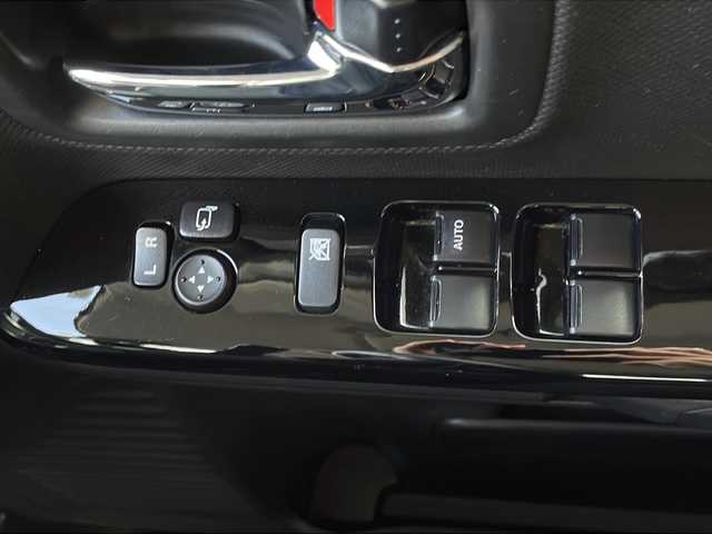 マツダ フレアワゴン カスタムスタイル ハイブリッド XS 山口県 2018(平30)年 4万km ブルーイッシュブラックパール3 社外SDナビ【KXM-E503V】/・フルセグTV/・Bluetooth/・AM/FM/・CD/DVD/・SD/・USB／iPod/両側パワースライドドア/ドライブレコーダー/ETC/バックカメラ/プッシュスタート/スマートキー(スペアキー有）/シートヒーター/ルーフサーキュレーター/後席ロールサンシェード/LEDヘッドライト/LEDフォグランプ/電動格納ウィンカーミラー/純正15インチアルミホイール/ベンチシート/助手席シートアンダートレー/取扱説明書/メンテナンスノート/ナビ取扱説明書/安全装備/・デュアルセンサーブレーキサポート /・誤発進抑制機能/・後退時ブレーキサポート/・誤発進抑制機能/・車線逸脱警報機能/・ふらつき警報機能/・先行車発進お知らせ機能/・ハイビームアシスト機能/・リアパーキングセンサー