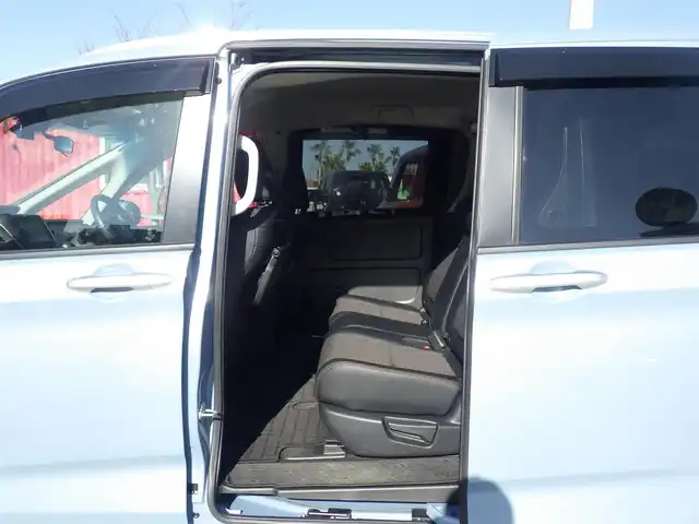 ホンダ フリード＋ クロスター ホンダセンシング 千葉県 2020(令2)年 4.9万km シーグラスブルーパール ホンダセンシング/・衝突軽減ブレーキ（CMBS）/・車線維持支援システム（LKAS）/・アダプティブクルーズコントロール（ACC）/・後方誤発進抑制機能/・誤発進抑制機能/両側パワースライドドア/ハーフレザーシート/純正メモリーナビ/地デジTV/【DVD/CD再生機能　Bluetooth接続】/バックカメラ/ドライブレコーダー（前後撮影）/革巻きステアリング/ETC/LEDヘッドライト/フォグライト/ウインカーミラー/リアコーナーセンサー/純正15インチアルミホイル/Honda スマートキー