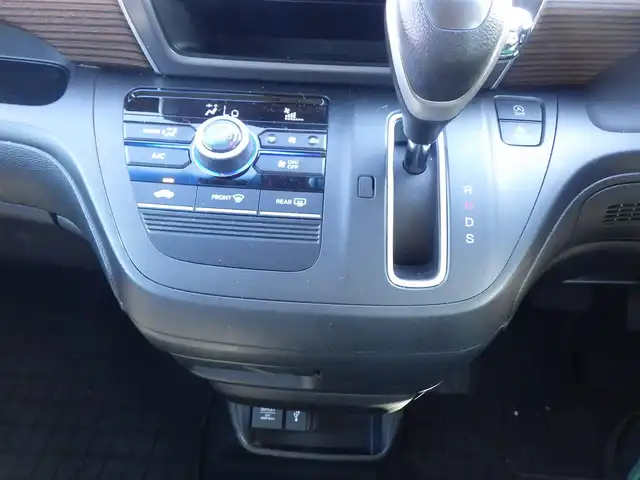 ホンダ フリード＋ クロスター ホンダセンシング 千葉県 2020(令2)年 4.9万km シーグラスブルーパール ホンダセンシング/・衝突軽減ブレーキ（CMBS）/・車線維持支援システム（LKAS）/・アダプティブクルーズコントロール（ACC）/・後方誤発進抑制機能/・誤発進抑制機能/両側パワースライドドア/ハーフレザーシート/純正メモリーナビ/地デジTV/【DVD/CD再生機能　Bluetooth接続】/バックカメラ/ドライブレコーダー（前後撮影）/革巻きステアリング/ETC/LEDヘッドライト/フォグライト/ウインカーミラー/リアコーナーセンサー/純正15インチアルミホイル/Honda スマートキー