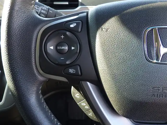 ホンダ フリード＋ クロスター ホンダセンシング 千葉県 2020(令2)年 4.9万km シーグラスブルーパール ホンダセンシング/・衝突軽減ブレーキ（CMBS）/・車線維持支援システム（LKAS）/・アダプティブクルーズコントロール（ACC）/・後方誤発進抑制機能/・誤発進抑制機能/両側パワースライドドア/ハーフレザーシート/純正メモリーナビ/地デジTV/【DVD/CD再生機能　Bluetooth接続】/バックカメラ/ドライブレコーダー（前後撮影）/革巻きステアリング/ETC/LEDヘッドライト/フォグライト/ウインカーミラー/リアコーナーセンサー/純正15インチアルミホイル/Honda スマートキー