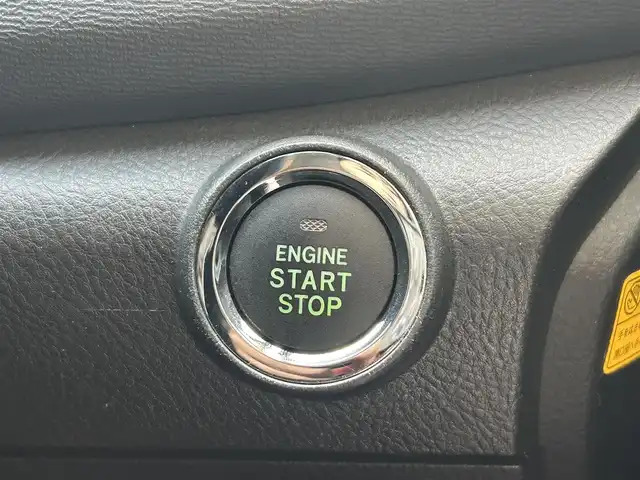 トヨタ アイシス プラタナ Vセレクション 大阪府 2013(平25)年 8.2万km グレーメタリック ワンオーナー/トヨタ純正7インチＳＤナビ（NSZT-W6２S）/・バックカメラ/・フルセグＴＶ/・ＣＤ/ＤＶＤ/ＢＴ/・ＡＭ/ＦＭ/両側パワースライドドア/ビルトインＥＴＣ/前方ドライブレコーダー（ＦＨＤ－１０８０Ｐ）/純正フロアマット/純正15インチアルミホイール/オートライト/フロントフォグランプ/電格ミラー/革巻きステアリング/スマートキー/プッシュスタート/保証書