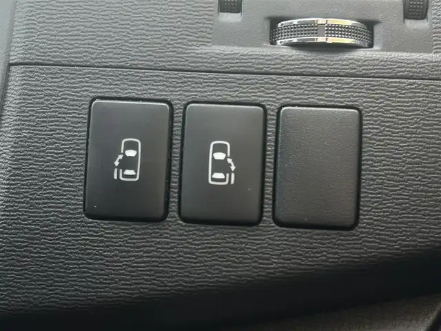 トヨタ アイシス プラタナ Vセレクション 大阪府 2013(平25)年 8.2万km グレーメタリック ワンオーナー/トヨタ純正7インチＳＤナビ（NSZT-W6２S）/・バックカメラ/・フルセグＴＶ/・ＣＤ/ＤＶＤ/ＢＴ/・ＡＭ/ＦＭ/両側パワースライドドア/ビルトインＥＴＣ/前方ドライブレコーダー（ＦＨＤ－１０８０Ｐ）/純正フロアマット/純正15インチアルミホイール/オートライト/フロントフォグランプ/電格ミラー/革巻きステアリング/スマートキー/プッシュスタート/保証書