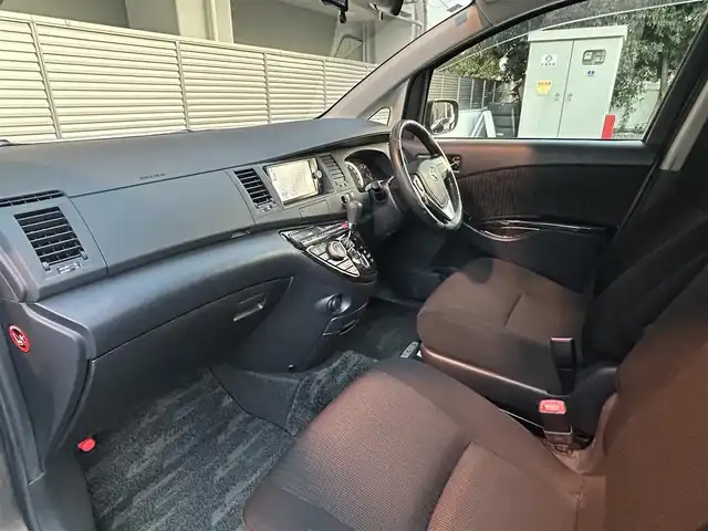 トヨタ アイシス プラタナ Vセレクション 大阪府 2013(平25)年 8.2万km グレーメタリック ワンオーナー/トヨタ純正7インチＳＤナビ（NSZT-W6２S）/・バックカメラ/・フルセグＴＶ/・ＣＤ/ＤＶＤ/ＢＴ/・ＡＭ/ＦＭ/両側パワースライドドア/ビルトインＥＴＣ/前方ドライブレコーダー（ＦＨＤ－１０８０Ｐ）/純正フロアマット/純正15インチアルミホイール/オートライト/フロントフォグランプ/電格ミラー/革巻きステアリング/スマートキー/プッシュスタート/保証書