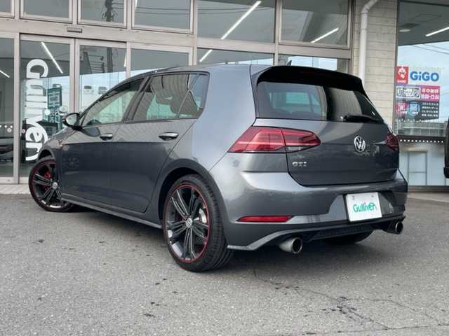 フォルクスワーゲン ゴルフ ＧＴＩ ダイナミック 青森県 2018(平30)年 2.2万km インジウムグレーメタリッ ワンオーナー/Discover Pro9.2インチディスプレイ/【ナビ/CD/DVD/フルセグ/Bluetooth】/プリクラッシュブレーキシステム/ブラインドスポットディテクション/パークディスタンスコントロール/アダプティブシャシーコントロール/アクティブインフォディスプレイ/18インチツインスポークレッドリング付ブラック塗装/LEDヘッドランプ/アダプティブクルーズコントロール/バックカメラ/ドライブレコーダー/ETC/保証書/取扱説明書