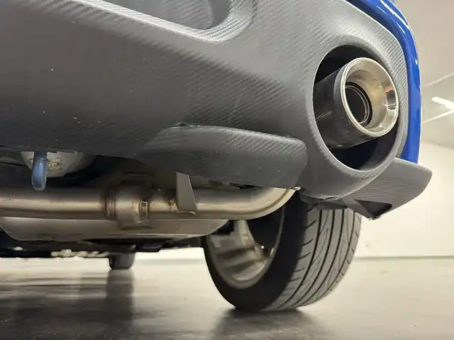 スズキ スイフト スポーツ セーフティPKG 三重県 2018(平30)年 9.6万km スピーディーブルーM ガソリン（ハイオク）ターボ/FF/6F/カロッツェリア 8インチ『サイバーナビ』AVIC-CL901/（FM/AM/MSV/SD/Bluetooth/USB/iPod/HDMI/AUX）/【OP】全方位モニター/ビルトイン ETC/安全/【OP】セーフティパッケージ/・デュアルセンサーブレーキサポート/・車線逸脱抑制機能/・車線逸脱警報機能/・ふらつき警報機能/・アダプティブクルーズコントロール/・標識認識機能（車両進入禁止、はみ出し通行禁止、最高速度）/装備/・TEIN車高調キット FLEX Z/・シートヒーター（D）/・オートエアコン/・オートライトシステム/・LEDヘッドランプ/・オートハイビーム機能/・前後フォグランプ/・プッシュスタート/・ステアリングスイッチ/・純正17inAW/・保/取/・予備スマートキーx1