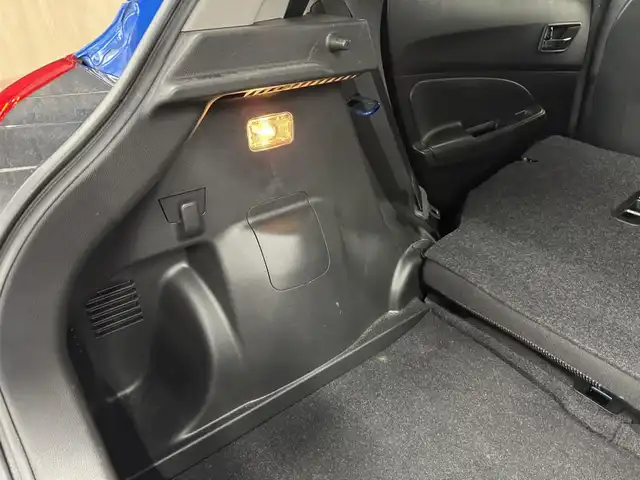 スズキ スイフト スポーツ セーフティPKG 三重県 2018(平30)年 9.6万km スピーディーブルーM ガソリン（ハイオク）ターボ/FF/6F/カロッツェリア 8インチ『サイバーナビ』AVIC-CL901/（FM/AM/MSV/SD/Bluetooth/USB/iPod/HDMI/AUX）/【OP】全方位モニター/ビルトイン ETC/安全/【OP】セーフティパッケージ/・デュアルセンサーブレーキサポート/・車線逸脱抑制機能/・車線逸脱警報機能/・ふらつき警報機能/・アダプティブクルーズコントロール/・標識認識機能（車両進入禁止、はみ出し通行禁止、最高速度）/装備/・TEIN車高調キット FLEX Z/・シートヒーター（D）/・オートエアコン/・オートライトシステム/・LEDヘッドランプ/・オートハイビーム機能/・前後フォグランプ/・プッシュスタート/・ステアリングスイッチ/・純正17inAW/・保/取/・予備スマートキーx1