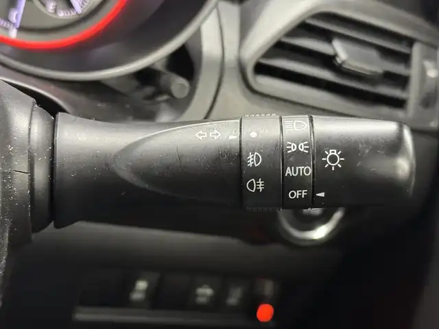 スズキ スイフト スポーツ セーフティPKG 三重県 2018(平30)年 9.6万km スピーディーブルーM ガソリン（ハイオク）ターボ/FF/6F/カロッツェリア 8インチ『サイバーナビ』AVIC-CL901/（FM/AM/MSV/SD/Bluetooth/USB/iPod/HDMI/AUX）/【OP】全方位モニター/ビルトイン ETC/安全/【OP】セーフティパッケージ/・デュアルセンサーブレーキサポート/・車線逸脱抑制機能/・車線逸脱警報機能/・ふらつき警報機能/・アダプティブクルーズコントロール/・標識認識機能（車両進入禁止、はみ出し通行禁止、最高速度）/装備/・TEIN車高調キット FLEX Z/・シートヒーター（D）/・オートエアコン/・オートライトシステム/・LEDヘッドランプ/・オートハイビーム機能/・前後フォグランプ/・プッシュスタート/・ステアリングスイッチ/・純正17inAW/・保/取/・予備スマートキーx1